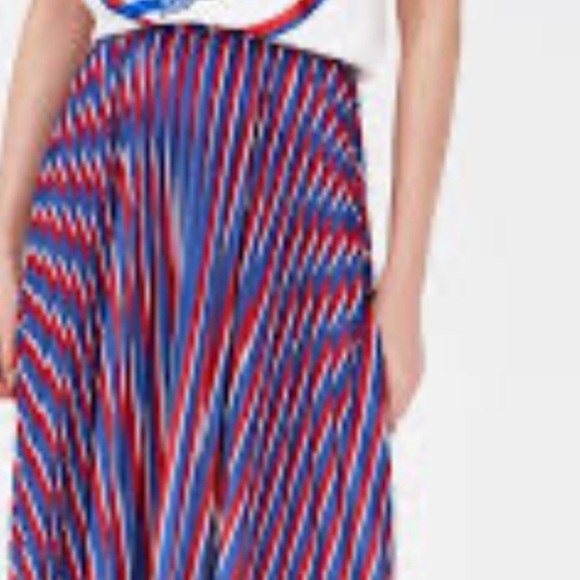 LuLaRoe Dresses & Skirts - LuLaRoe Blue and Red Pleated Skirt Sz S Women